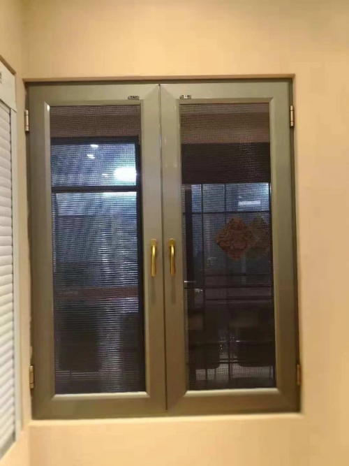 鋁合金防門窗